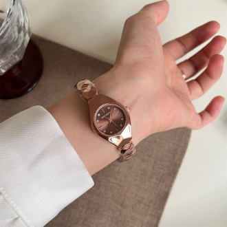 Комплекты бижутерии