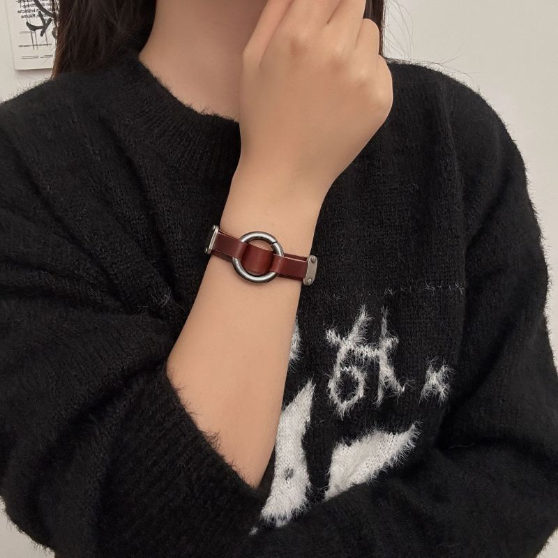 Браслет кожаный с круглым циферблатом CJL19650