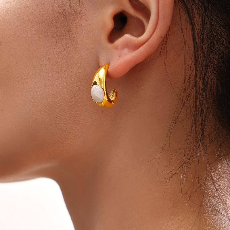 Серьги-пусеты Овалы двухцветные с белой эмалью CJL24780