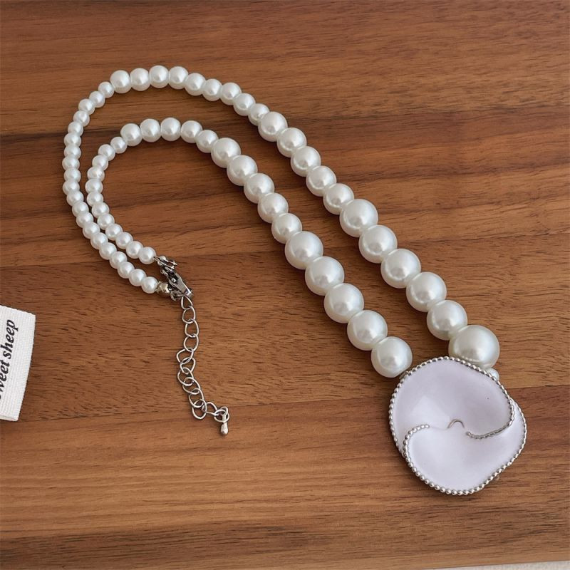 Жемчужный чокер с акцентной крупной бусиной неправильной формы CJP41148