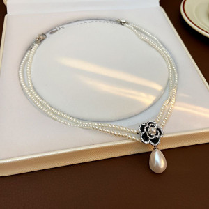 Изящная Цепочка с жемчужной подвеской и темным цветком CJL32485 Изящная Цепочка с жемчужной подвеской и темным цветком CJL32485
