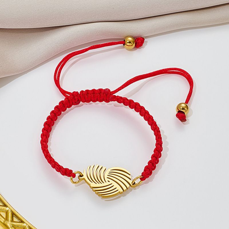 Браслет плетеная нить с золотистыми переплетенными сердцами CJQ92933