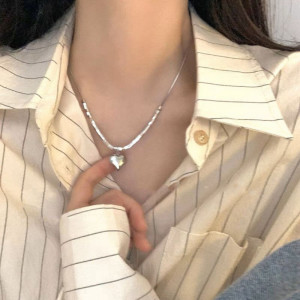 Колье-чокер из крупных кристаллов с сердцевидной подвеской CJH49682