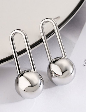 Геометрические серьги с зеркальным шаром L76120 Геометрические серьги с зеркальным шаром L76120