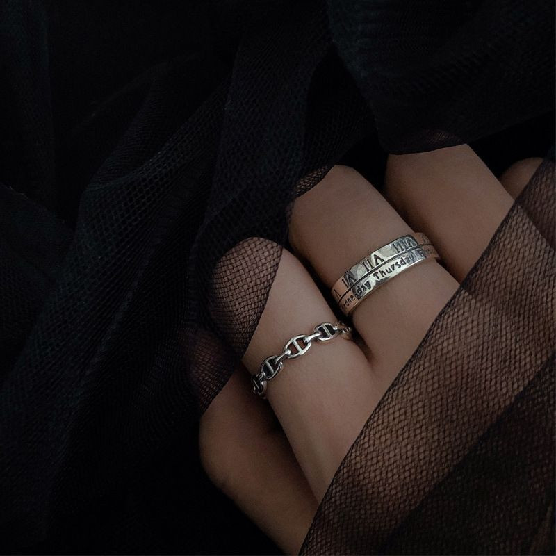 Кольцо с гравировкой в виде римских цифр 1J12187CJJ