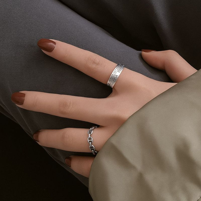 Кольцо с гравировкой в виде римских цифр 1J12187CJJ