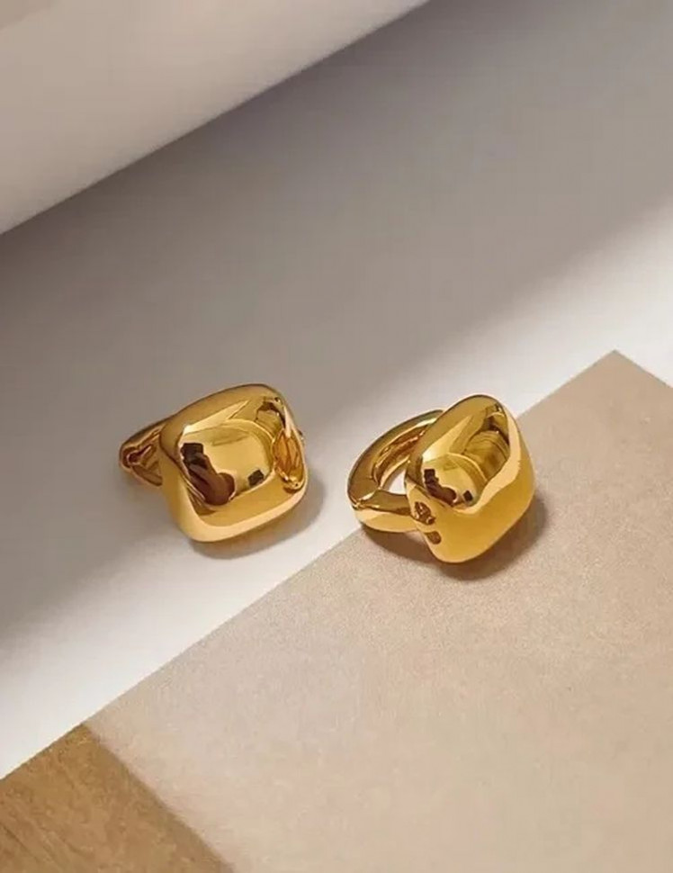 Серьги латунь с напылением золотом в виде квадрата J10052CJJ Серьги латунь с напылением золотом в виде квадрата J10052CJJ