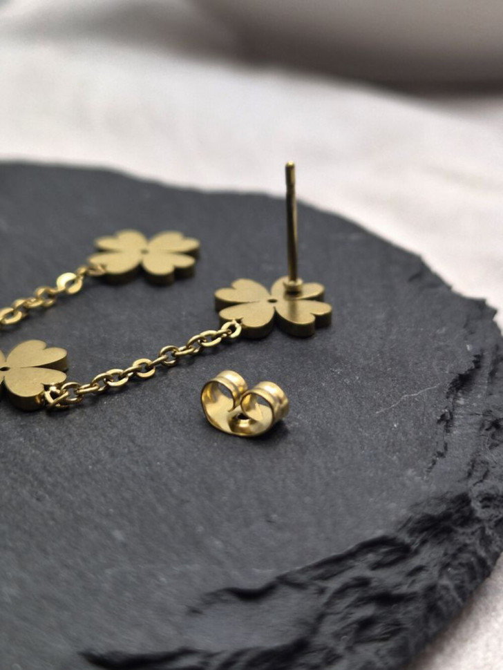 Серьги гвоздики клевер из стали с напылением золотом J11537CJJ