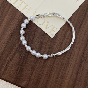 Браслет жесткий с жемчужной нитью и металлом CJG52466