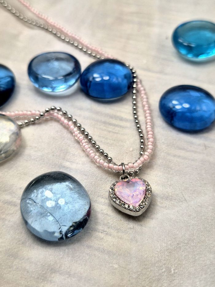 Бисерный чокер с подвеской в форме розового сердца J11438CJJ Бисерный чокер с подвеской в форме розового сердца J11438CJJ