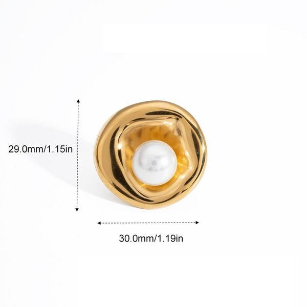 Широкое стальное кольцо с фактурной поверхностью и крупным жемчугом CJL84097