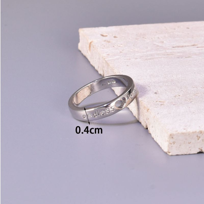 Плоское кольцо с прорезным элементом в форме сердца CJH86265