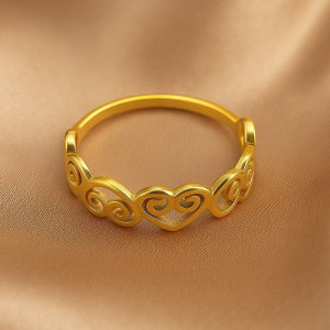Кольцо с чередой сердец и золотистым напылением J10316CJJ Кольцо с чередой сердец и золотистым напылением J10316CJJ