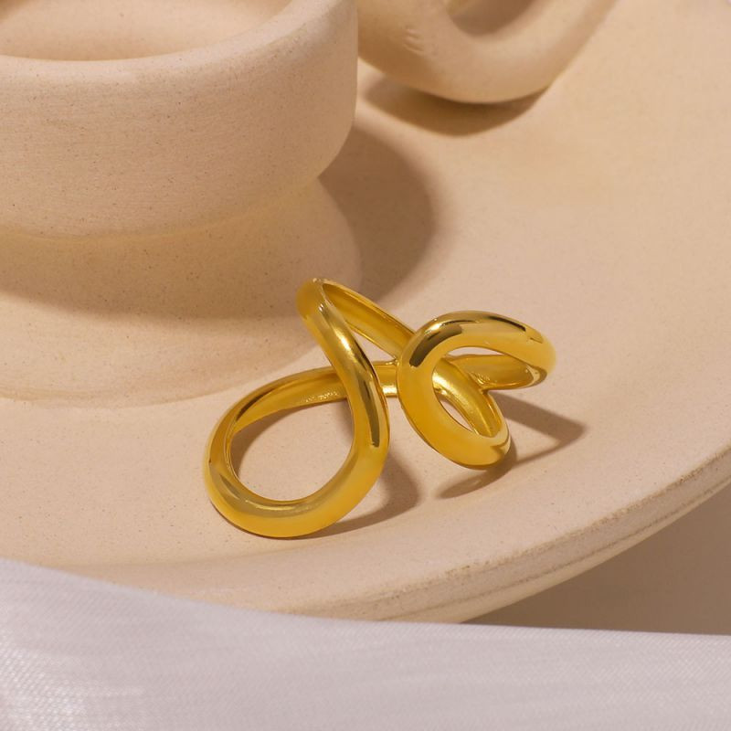 Фантазийное кольцо "Петля" из круглой проволоки CJM30249