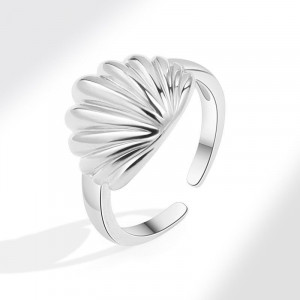 Кольцо фактурное с рельефными вертикальными полосами CJC14282