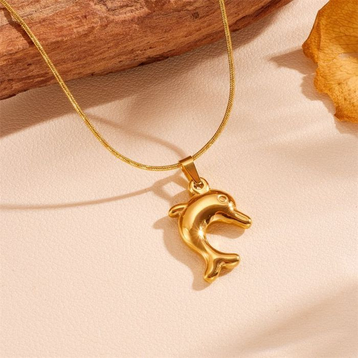 Золотистая цепочка с объемным дельфином CJL19743 Золотистая цепочка с объемным дельфином CJL19743
