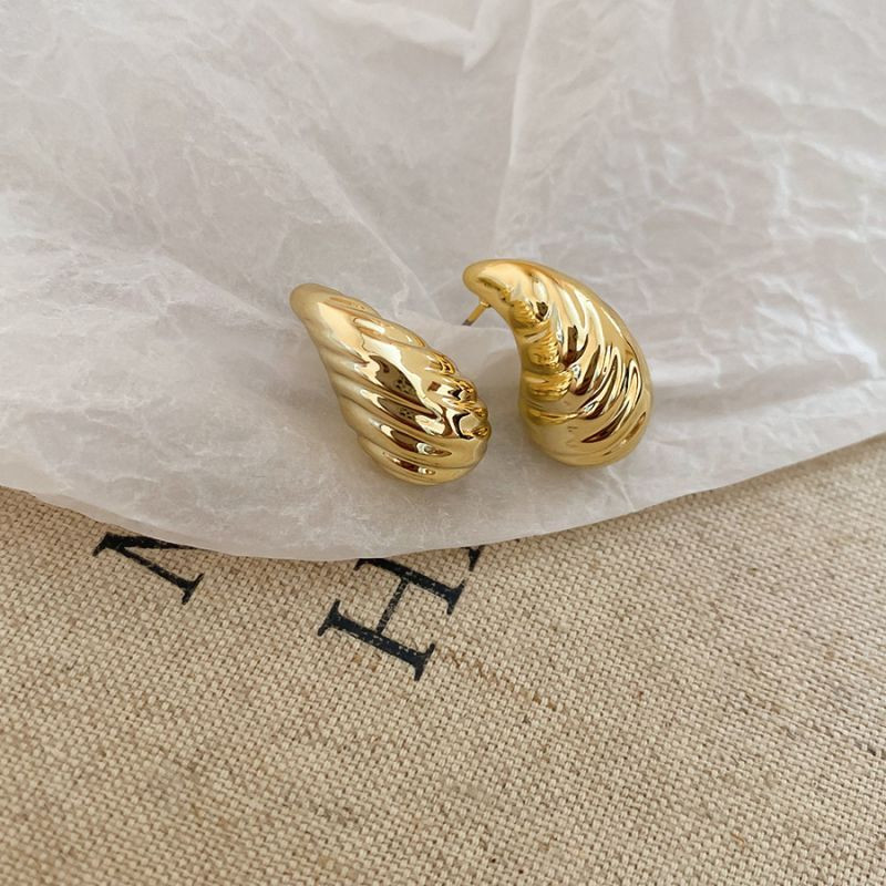 Элегантные серьги-пусеты золотистые капли CJP44907