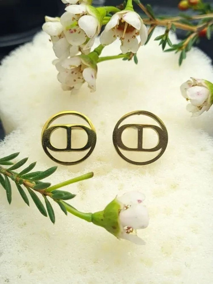 Серьги-гвоздики стальные с напылением золотом CD J10140CJJ Серьги-гвоздики стальные с напылением золотом CD J10140CJJ