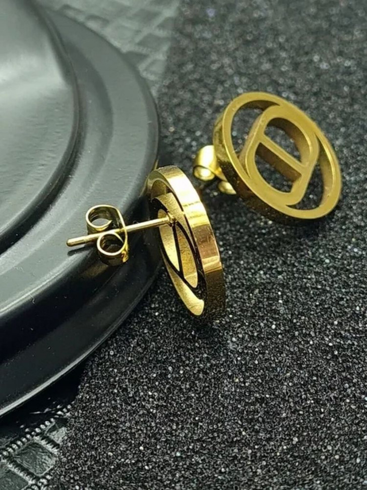 Серьги-гвоздики стальные с напылением золотом CD J10140CJJ Серьги-гвоздики стальные с напылением золотом CD J10140CJJ