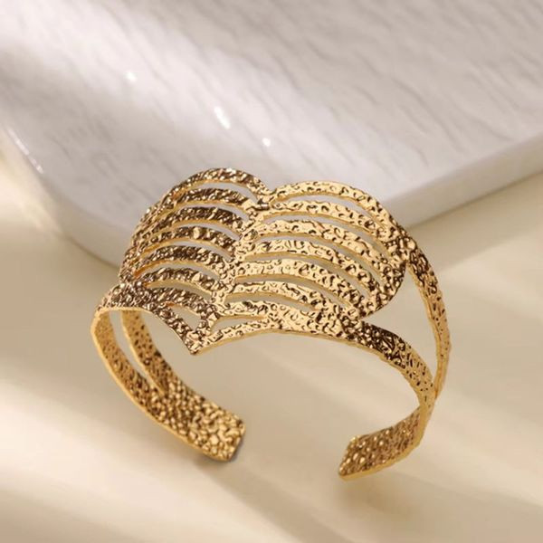 Жесткий браслет CJL47142 Жесткий браслет CJL47142