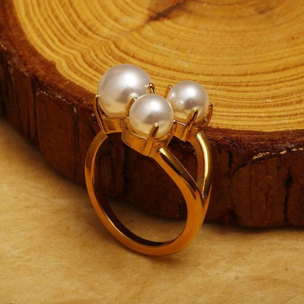 Кольцо с тремя крупными жемчужинами в ряд CJL48853