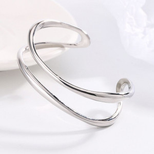 Широкий браслет-кафф с плавными линиями CJG69038 Широкий браслет-кафф с плавными линиями CJG69038