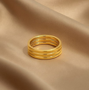 Кольцо медицинская сталь с напылением золотом J10322CJJ Кольцо медицинская сталь с напылением золотом J10322CJJ
