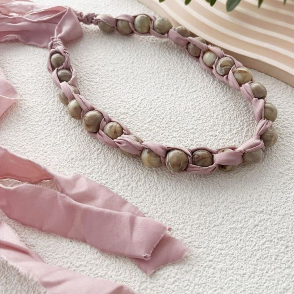 Текстильные бусы с натуральными вставками и лентами CJH75228