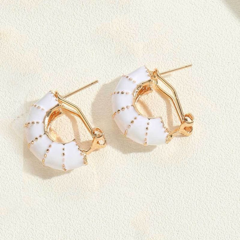 Серьги-кольца с белой эмалью CJC96385