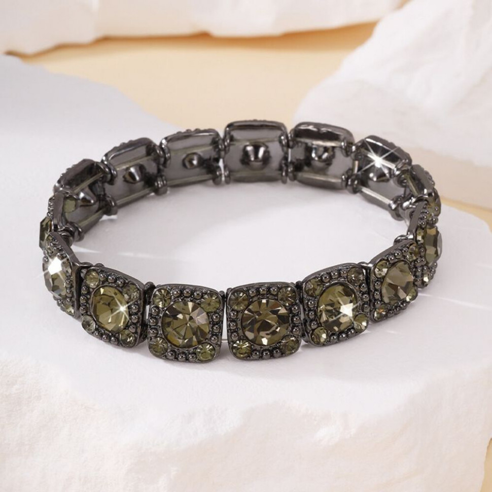 Массивный браслет из квадратных звеньев с темными камнями CJJ22179