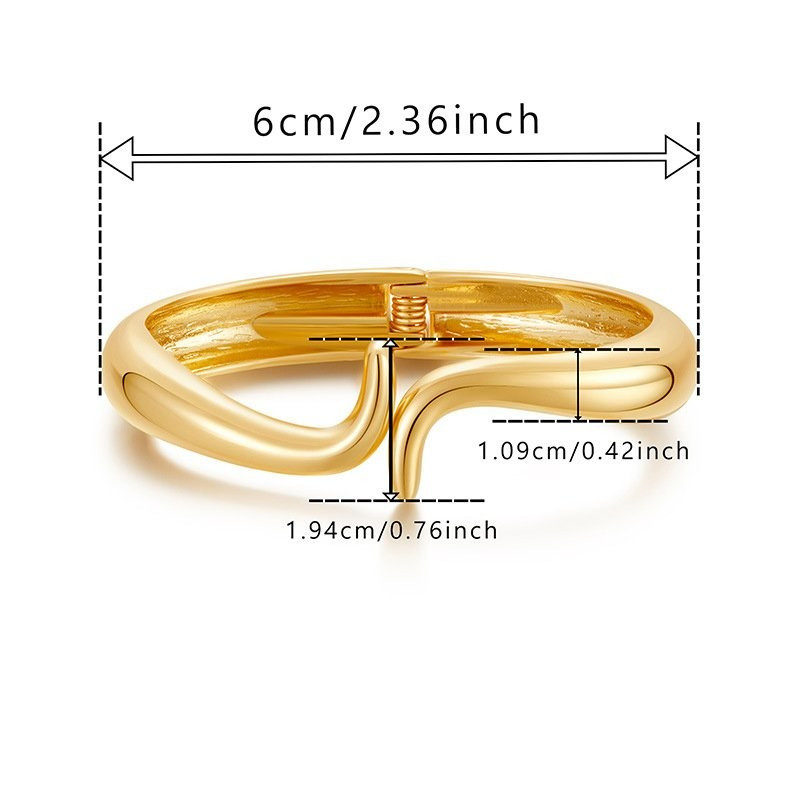 Браслет жесткий разомкнутый в форме капли CJG68095