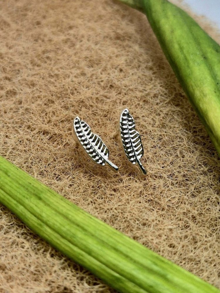 Серьги ювелирный сплав с серебряным гвоздиком J10592CJJ Серьги ювелирный сплав с серебряным гвоздиком J10592CJJ