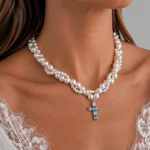 Серебряное колье с крестом и жемчугом CJZ29460