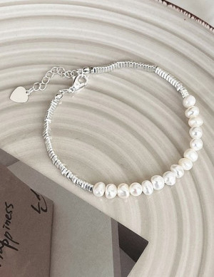 Браслет из жемчуга с серебристой цепочкой Z53124 Браслет из жемчуга с серебристой цепочкой Z53124