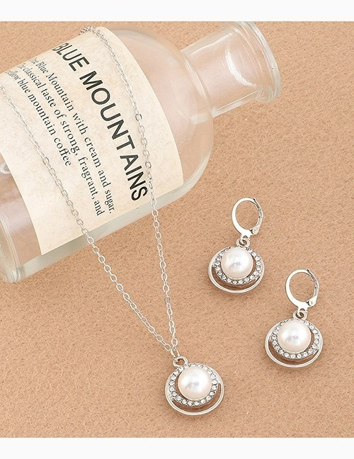 Комплект бижутерии Q84684