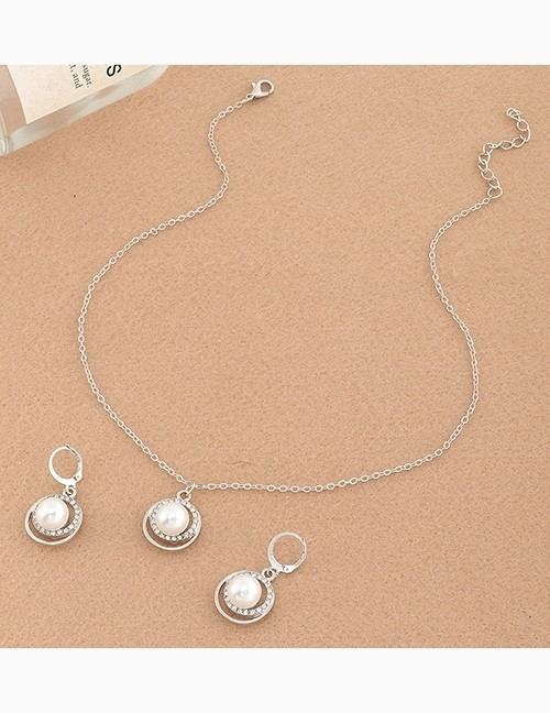 Комплект бижутерии Q84684