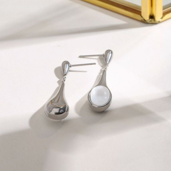 Серьги-пусеты Капли двухцветные с эмалью CJL40400