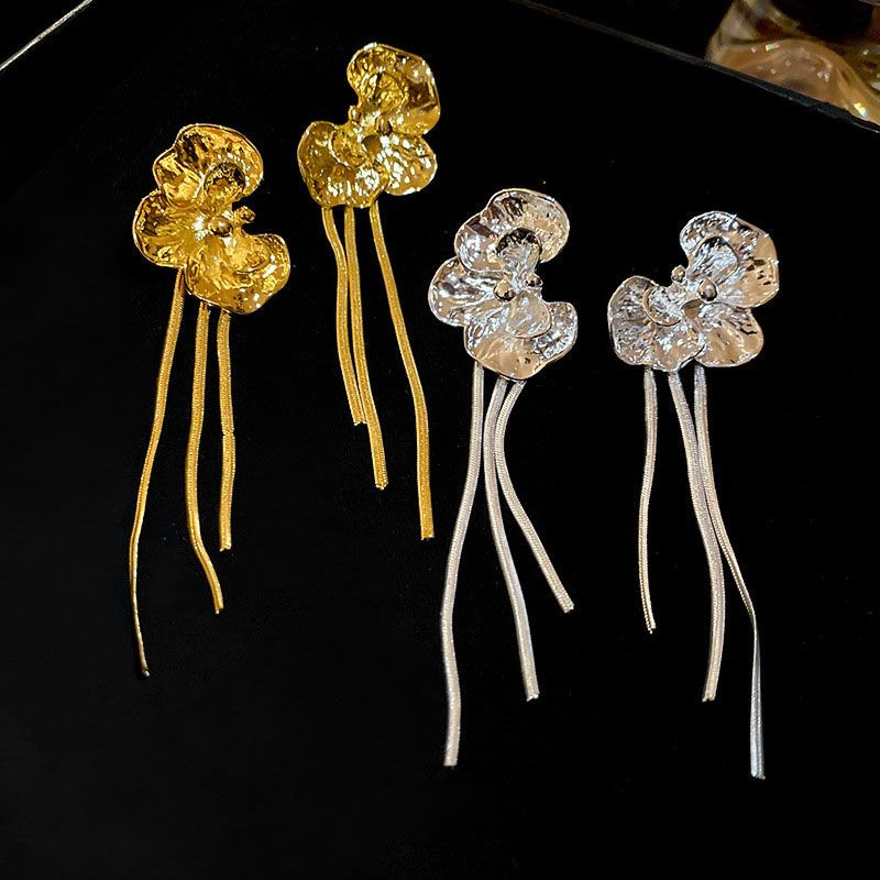 Длинные серьги с фактурными дисками и тонкими цепями CJL19458