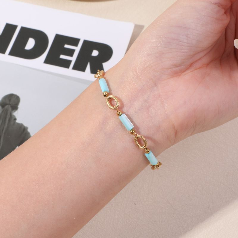 Браслет цепочка с цветными цилиндрами CJN35302