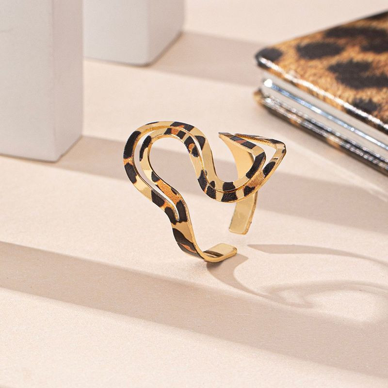 Кольцо широкое решетчатое с леопардовым принтом CJM14376