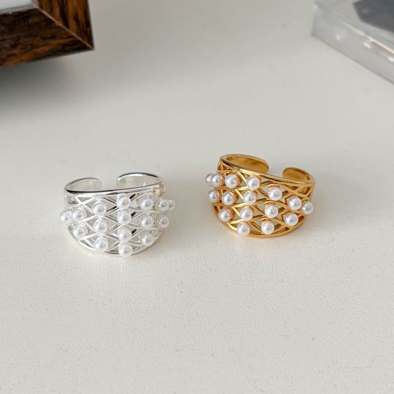 Серебряное кольцо с жемчугом CJZ02090