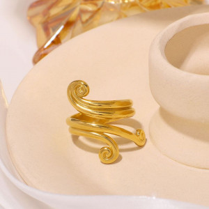 Массивное разомкнутое кольцо с рельефной спиралевидной фактурой CJM30193