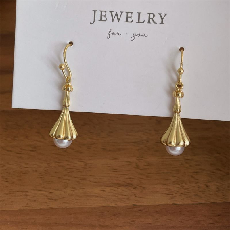 Золотистые серьги-подвески в форме колокольчиков с жемчугом CJP41111 Золотистые серьги-подвески в форме колокольчиков с жемчугом CJP41111