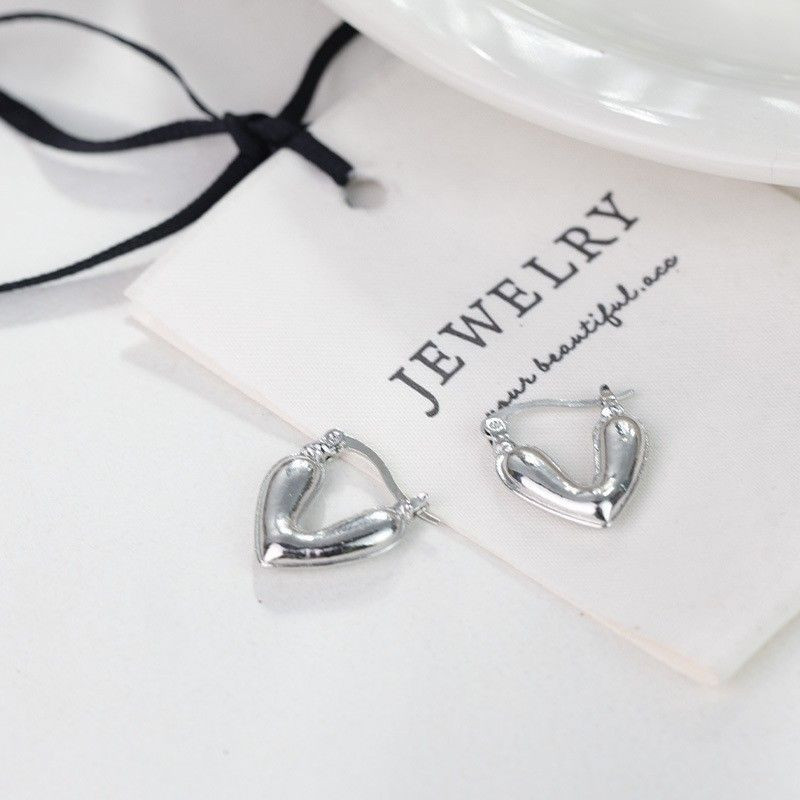 Геометрические золотистые серьги-кольца в форме треугольника CJH38338