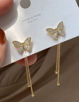 Серьги-гвоздики с золотистыми бабочками и нитями U99022 Серьги-гвоздики с золотистыми бабочками и нитями U99022