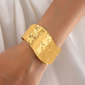 Жесткий браслет CJP78811 Жесткий браслет CJP78811