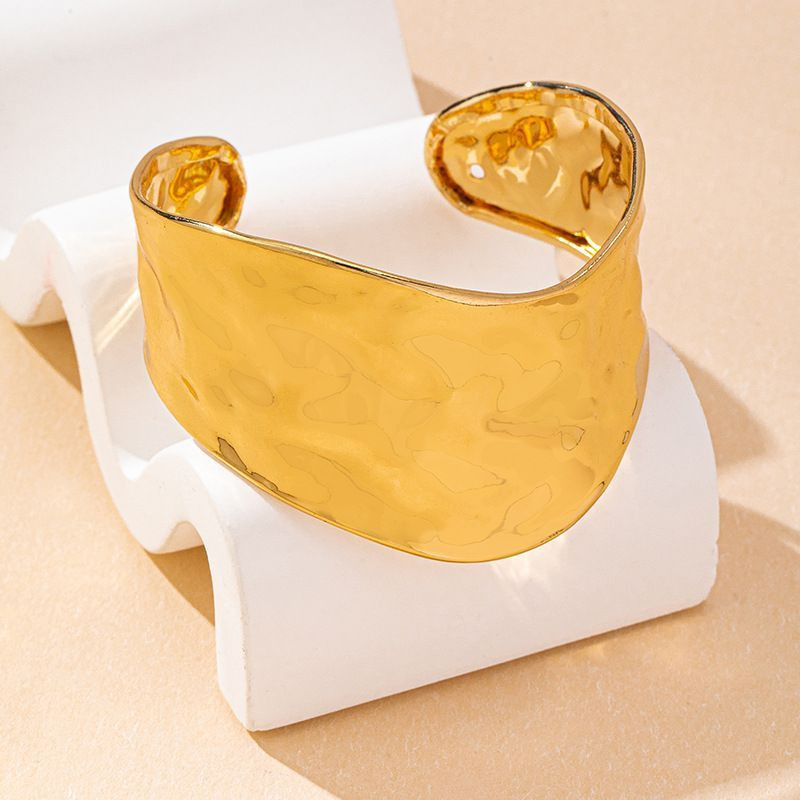 Жесткий браслет CJP78811 Жесткий браслет CJP78811