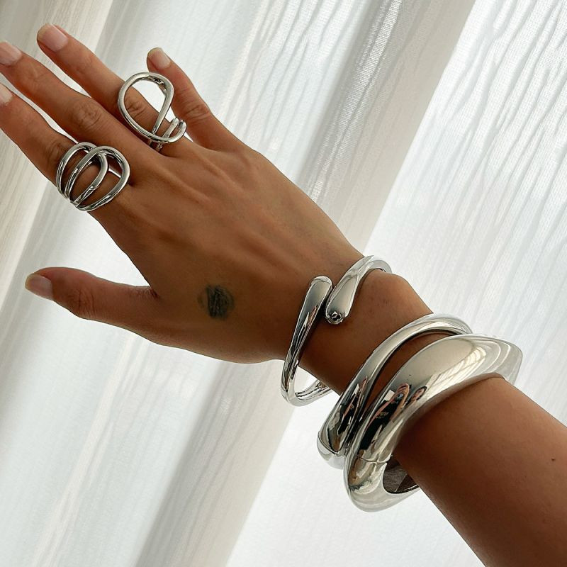 Жесткий браслет CJQ19101 Жесткий браслет CJQ19101