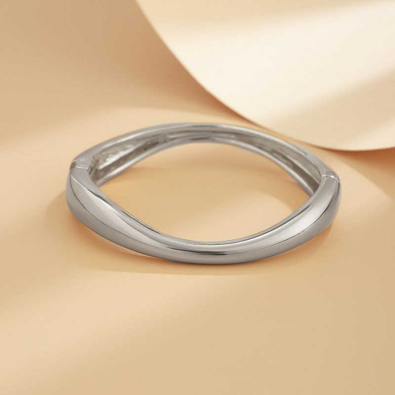 Жесткий браслет CJQ19101 Жесткий браслет CJQ19101