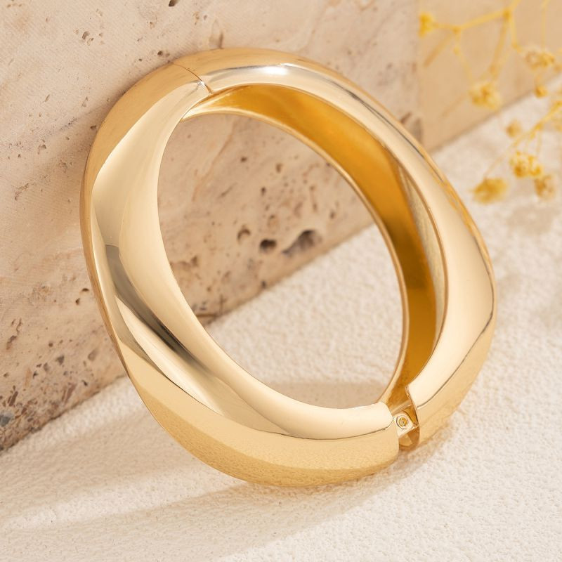 Жесткий браслет CJQ19101 Жесткий браслет CJQ19101